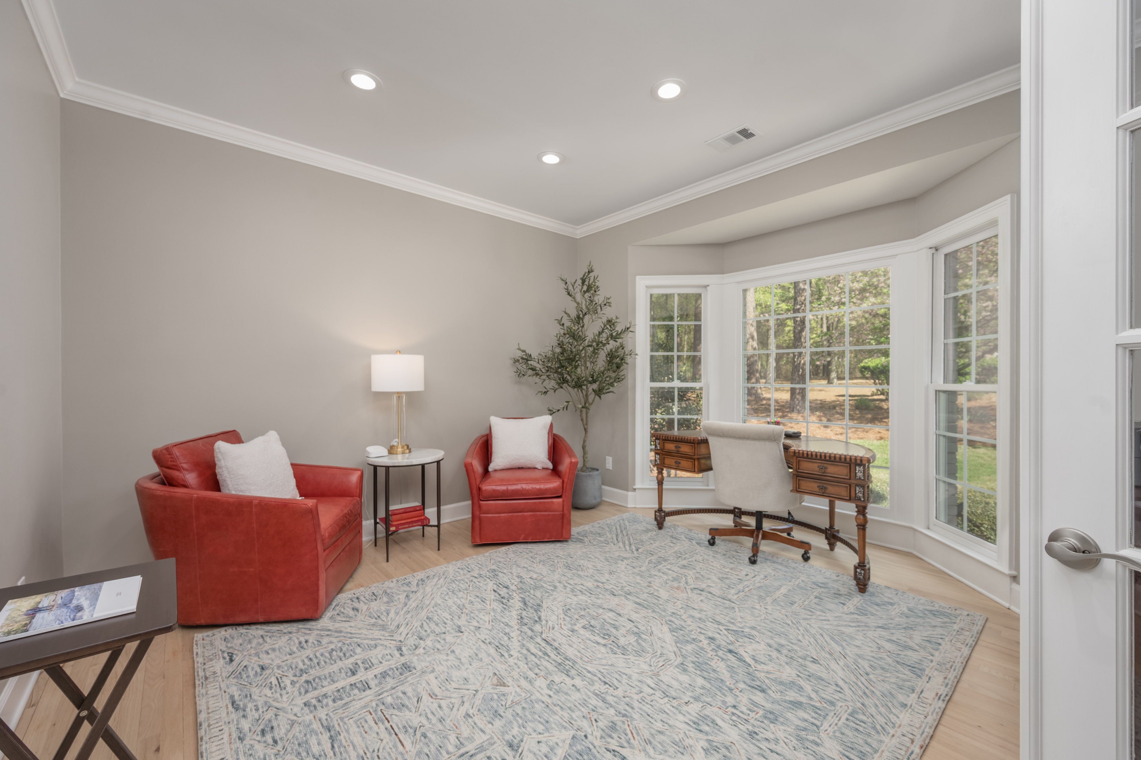 1021 Ridge Terrace image 6